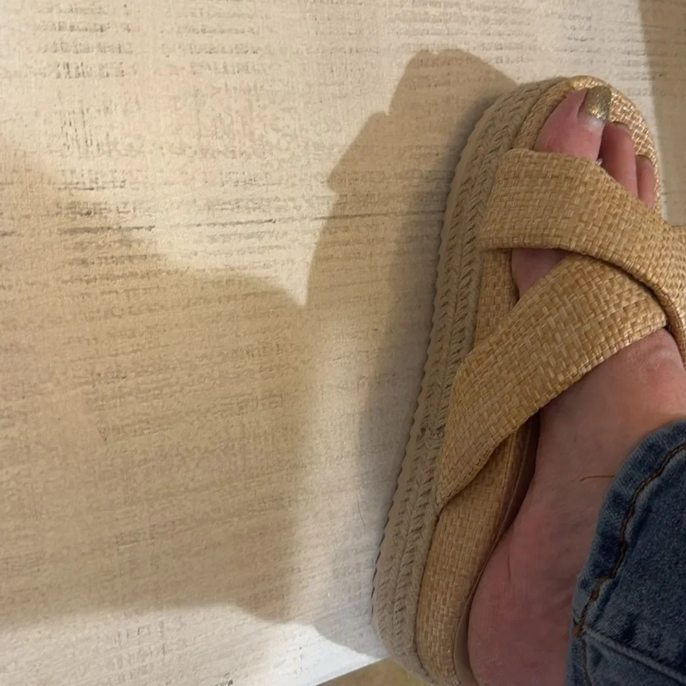 Beach by Matisse Hali Platform Sandals Size 9